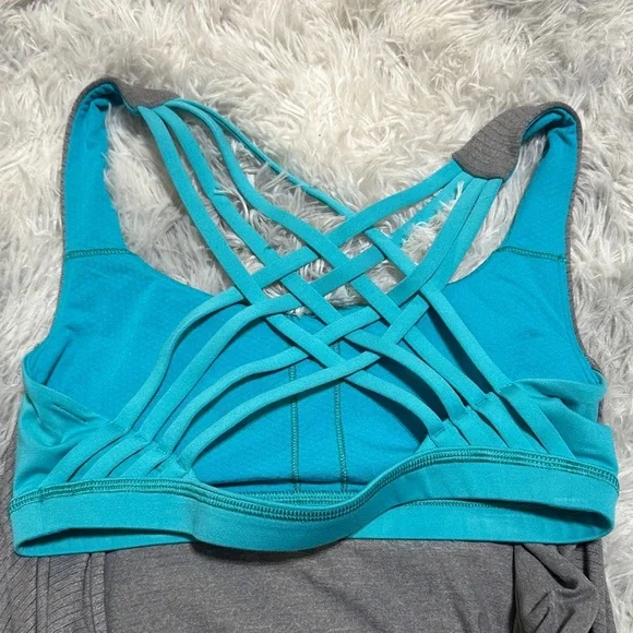 Lululemon tank top with connected bra - Picture 5 of 5